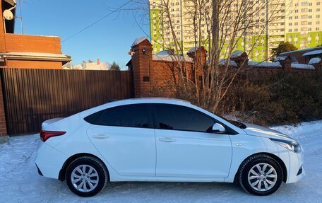 Hyundai Solaris II рестайлинг, 2017 год, 1 450 000 рублей, 3 фотография