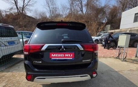 Mitsubishi Outlander III рестайлинг 3, 2022 год, 2 590 000 рублей, 17 фотография