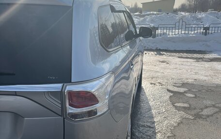 Mitsubishi Outlander III рестайлинг 3, 2012 год, 1 590 000 рублей, 6 фотография