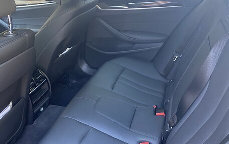 BMW 5 серия, 2019 год, 3 980 000 рублей, 2 фотография