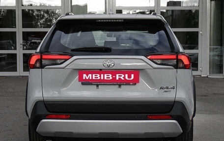 Toyota RAV4, 2024 год, 4 590 000 рублей, 5 фотография