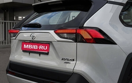 Toyota RAV4, 2024 год, 4 590 000 рублей, 7 фотография
