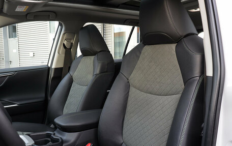 Toyota RAV4, 2024 год, 4 590 000 рублей, 24 фотография