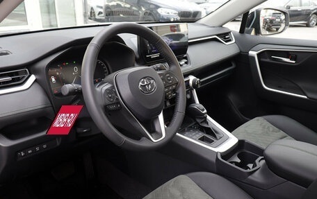 Toyota RAV4, 2024 год, 4 590 000 рублей, 11 фотография