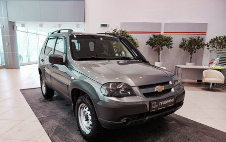 Chevrolet Niva I рестайлинг, 2019 год, 862 000 рублей, 7 фотография