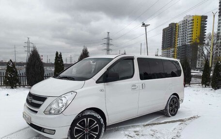 Hyundai Grand Starex Grand Starex I рестайлинг 2, 2015 год, 2 199 000 рублей, 6 фотография