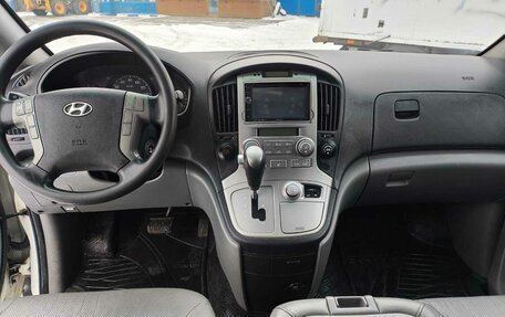 Hyundai Grand Starex Grand Starex I рестайлинг 2, 2015 год, 2 199 000 рублей, 15 фотография