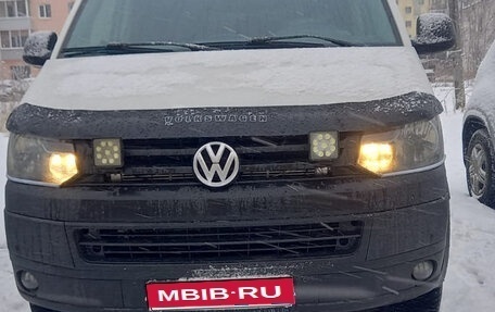 Volkswagen Caravelle T5, 2013 год, 1 700 000 рублей, 1 фотография