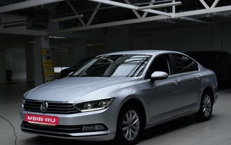 Volkswagen Passat B8 рестайлинг, 2015 год, 1 800 000 рублей, 3 фотография