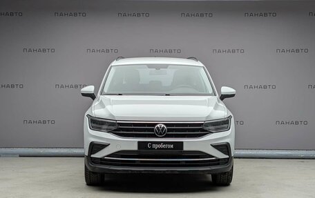 Volkswagen Tiguan II, 2021 год, 2 425 000 рублей, 3 фотография