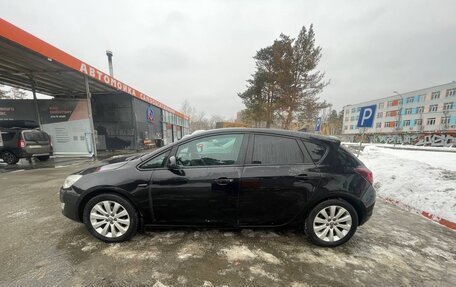 Opel Astra J, 2011 год, 700 000 рублей, 5 фотография