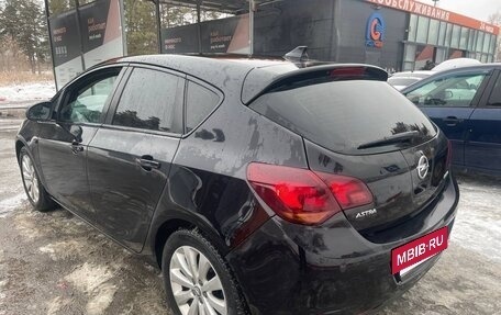 Opel Astra J, 2011 год, 700 000 рублей, 12 фотография