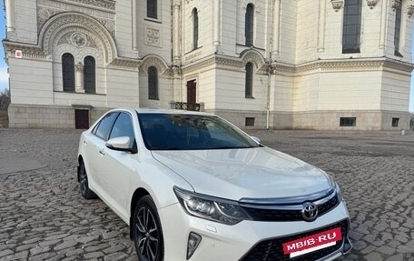 Toyota Camry, 2017 год, 2 580 000 рублей, 4 фотография