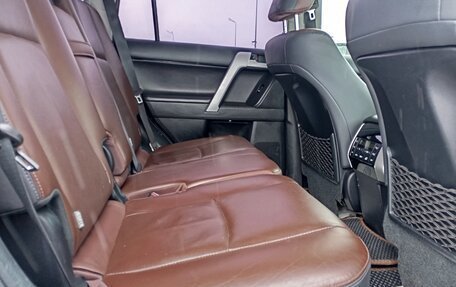 Toyota Land Cruiser Prado 150 рестайлинг 2, 2017 год, 4 440 000 рублей, 12 фотография