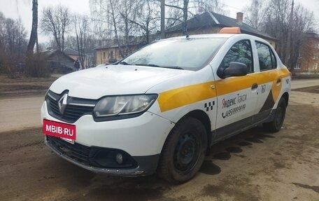 Renault Logan II, 2016 год, 450 000 рублей, 7 фотография