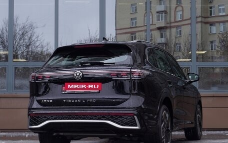 Volkswagen Tiguan, 2024 год, 4 950 000 рублей, 4 фотография