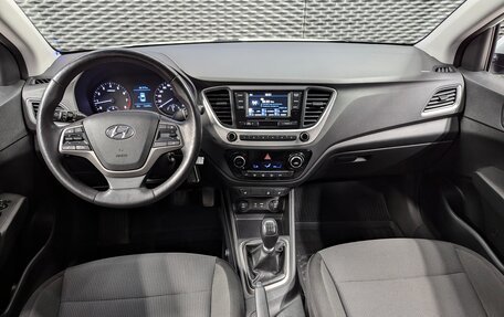 Hyundai Solaris II рестайлинг, 2017 год, 1 230 000 рублей, 19 фотография