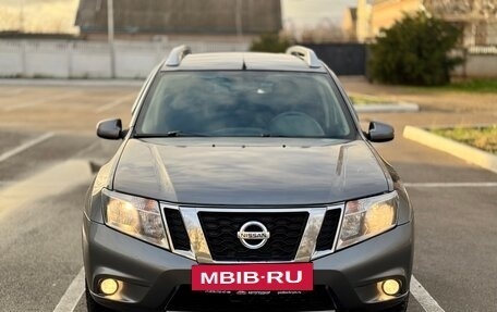 Nissan Terrano III, 2016 год, 1 300 000 рублей, 4 фотография