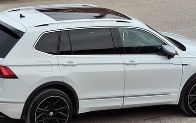 Volkswagen Tiguan II, 2019 год, 3 800 000 рублей, 1 фотография