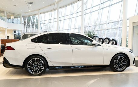 BMW 5 серия, 2024 год, 10 390 000 рублей, 4 фотография