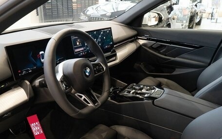BMW 5 серия, 2024 год, 10 390 000 рублей, 9 фотография