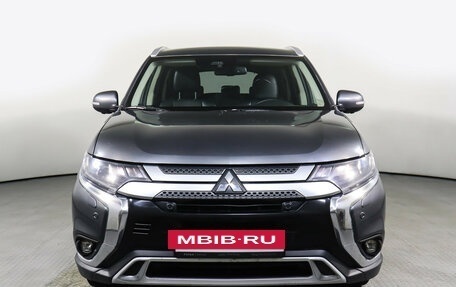 Mitsubishi Outlander III рестайлинг 3, 2019 год, 2 497 000 рублей, 2 фотография