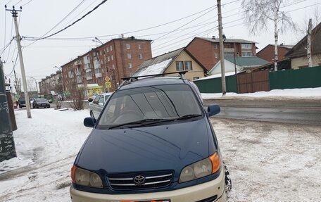 Toyota Ipsum II, 1998 год, 560 000 рублей, 1 фотография