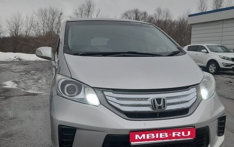 Honda Freed I, 2012 год, 1 400 000 рублей, 1 фотография