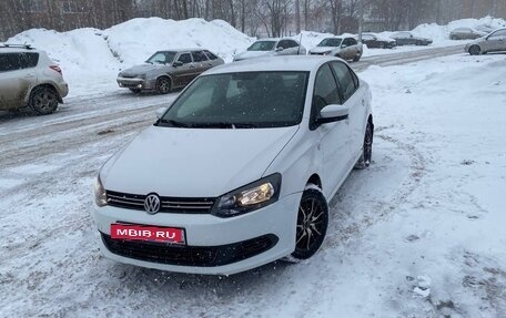 Volkswagen Polo VI (EU Market), 2011 год, 700 000 рублей, 4 фотография