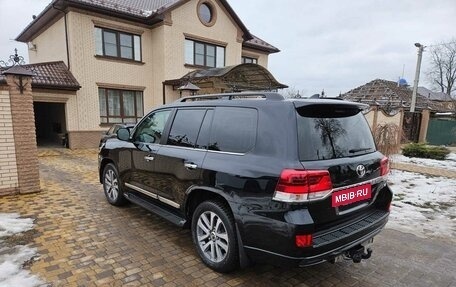 Toyota Land Cruiser 200, 2018 год, 6 500 000 рублей, 4 фотография