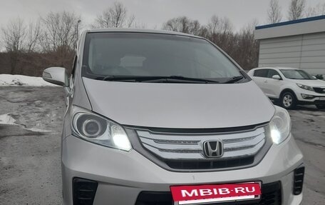 Honda Freed I, 2012 год, 1 400 000 рублей, 13 фотография