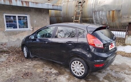 Ford Fiesta, 2015 год, 880 000 рублей, 3 фотография