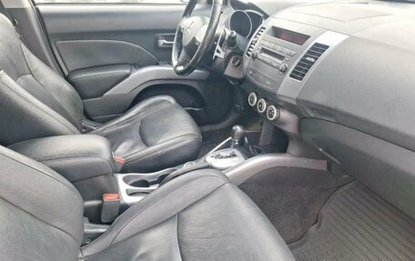 Mitsubishi Outlander III рестайлинг 3, 2008 год, 849 000 рублей, 11 фотография