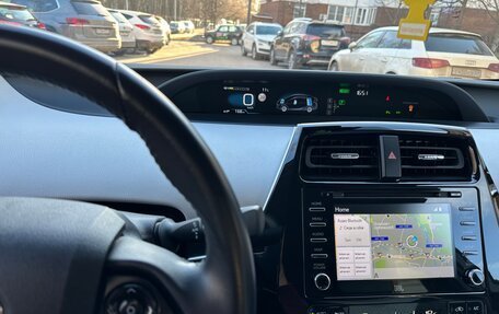 Toyota Prius IV XW50, 2019 год, 2 640 000 рублей, 8 фотография