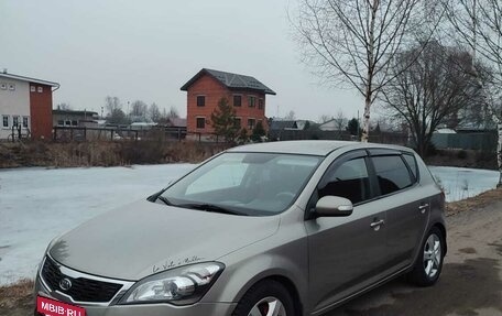 KIA cee'd I рестайлинг, 2010 год, 850 000 рублей, 14 фотография