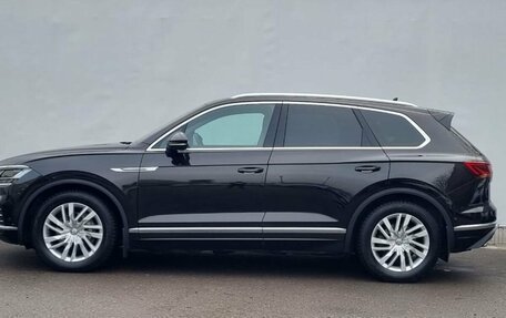 Volkswagen Touareg III, 2019 год, 4 850 000 рублей, 8 фотография