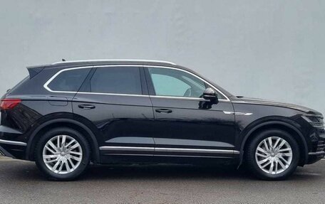 Volkswagen Touareg III, 2019 год, 4 850 000 рублей, 4 фотография