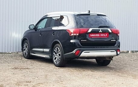 Mitsubishi Outlander III рестайлинг 3, 2018 год, 2 190 000 рублей, 4 фотография