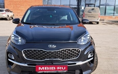 KIA Sportage IV рестайлинг, 2020 год, 2 400 000 рублей, 3 фотография