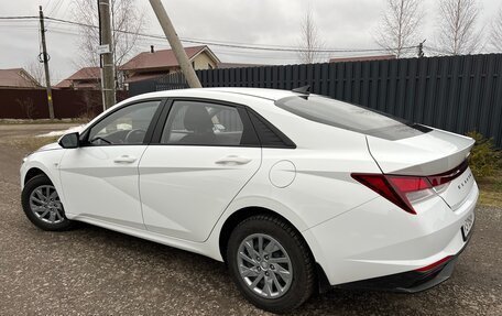 Hyundai Elantra, 2021 год, 1 990 000 рублей, 3 фотография