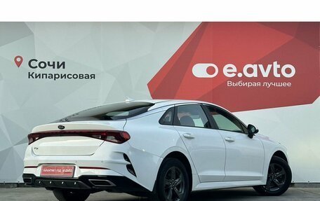 KIA K5, 2021 год, 2 350 000 рублей, 6 фотография