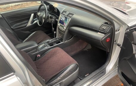 Toyota Camry, 2007 год, 1 050 000 рублей, 10 фотография