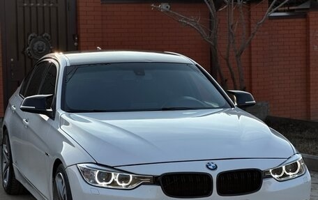 BMW 3 серия, 2011 год, 1 470 000 рублей, 2 фотография