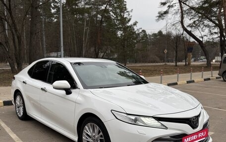 Toyota Camry, 2020 год, 3 700 000 рублей, 3 фотография