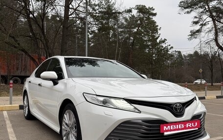 Toyota Camry, 2020 год, 3 700 000 рублей, 4 фотография