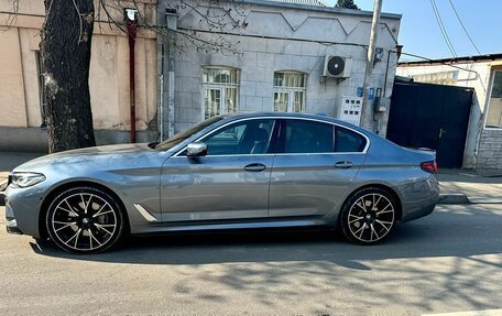 BMW 5 серия, 2021 год, 3 950 000 рублей, 4 фотография