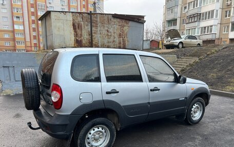 Chevrolet Niva I рестайлинг, 2011 год, 595 000 рублей, 6 фотография