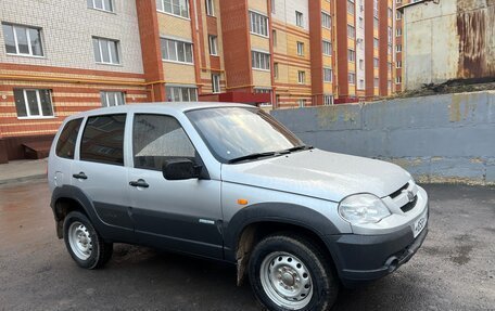 Chevrolet Niva I рестайлинг, 2011 год, 595 000 рублей, 8 фотография