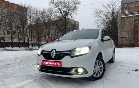 Renault Logan II, 2014 год, 880 000 рублей, 1 фотография