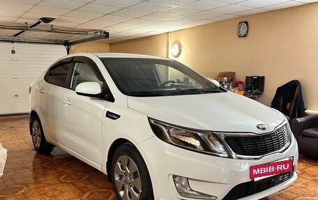 KIA Rio III рестайлинг, 2014 год, 997 000 рублей, 2 фотография